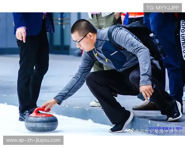 特色冰壶体验营，冬季运动新潮流，冰壶项目视频